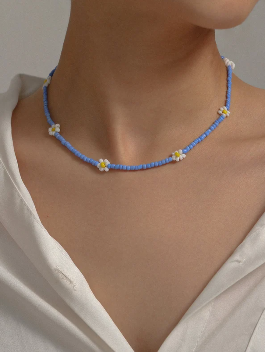 Daisy Bead Necklace Blue